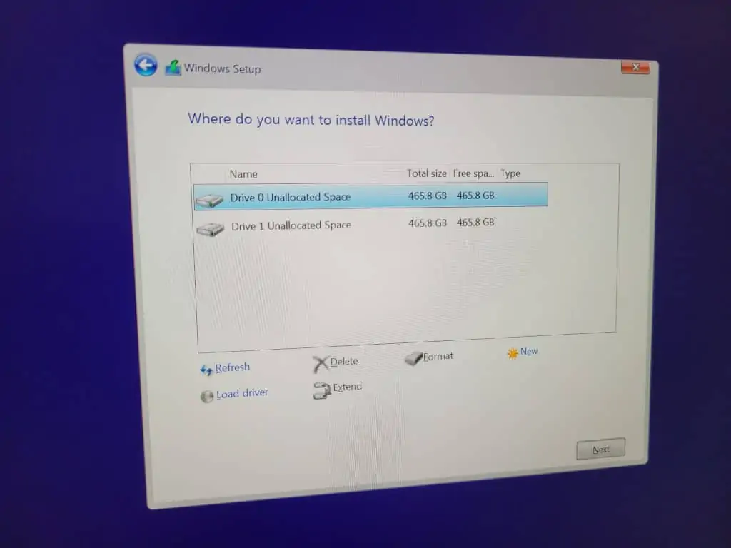 Two exactly the same NVMe SSD showing up in Windows during the first installation