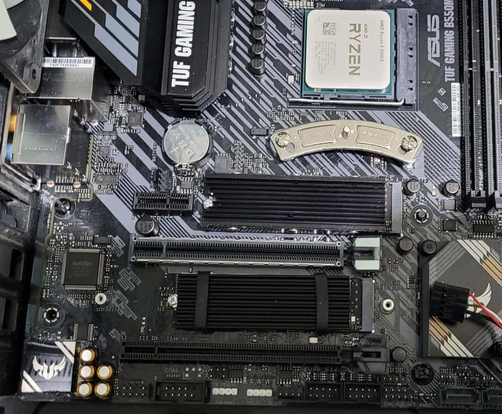 Two M.2 NVMe SSDs of 2280 size installed in an Asus motherboard