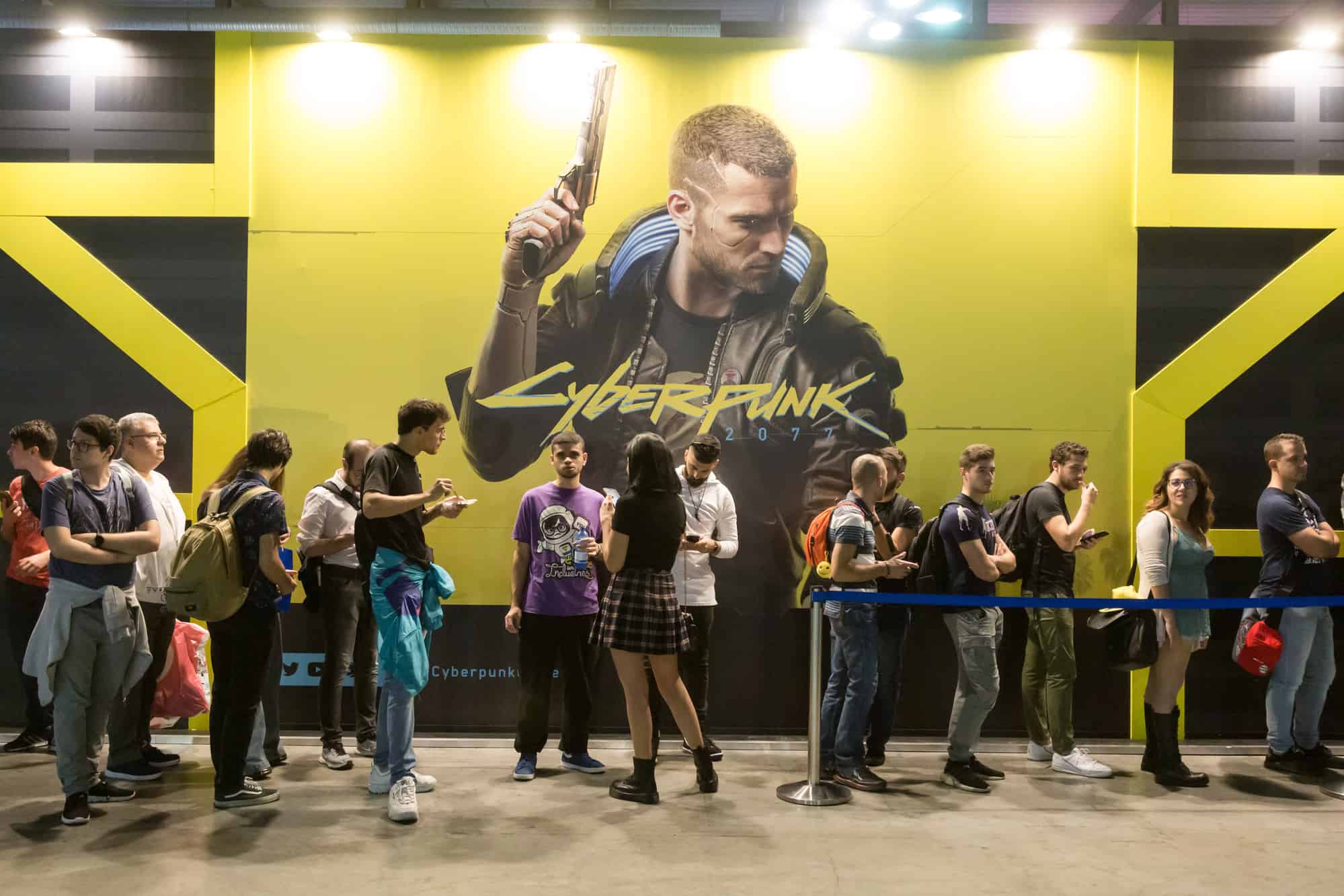 A queue for the Cyberpunk 2077 launch